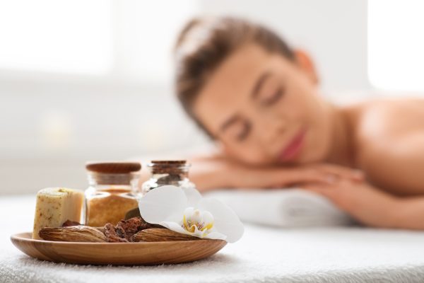 فواید روغن بادام تلخ برای پوست