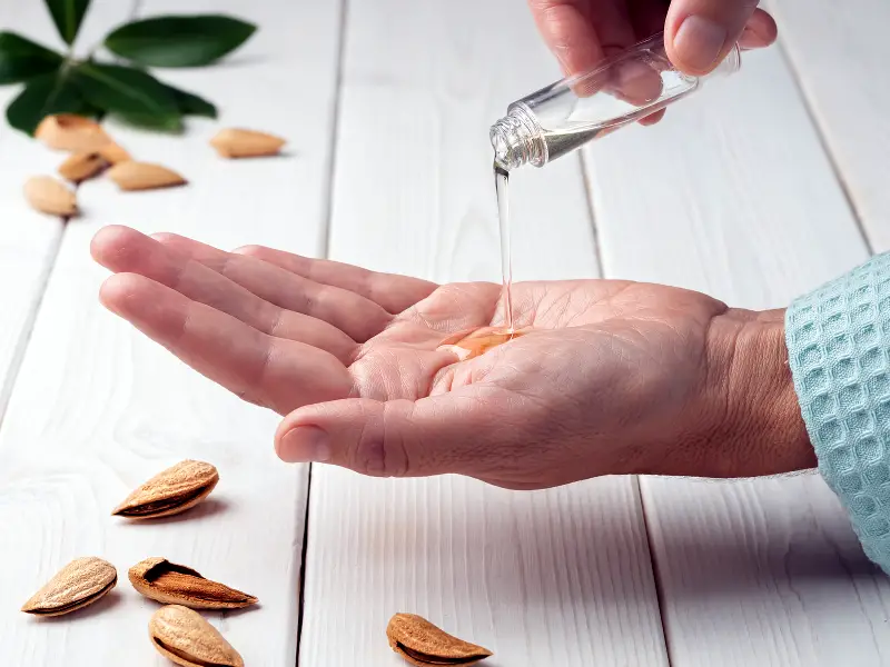 خواص روغن بادام تلخ برای پا