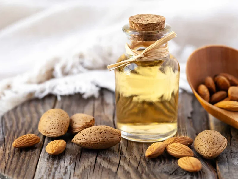 خواص روغن بادام تلخ برای لک صورت