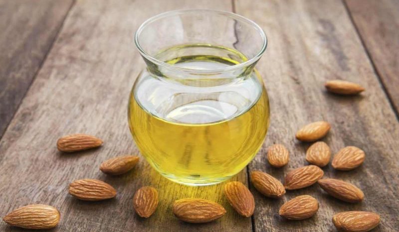 خواص روغن بادام تلخ برای پا